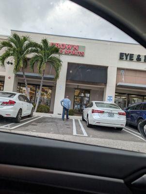 Crown Wine & Spirits