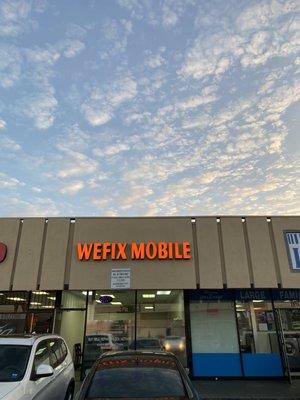 Cross street Beach and Ball