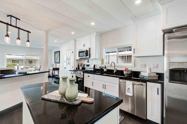 Elizabeth Foust - Keller Williams Realty