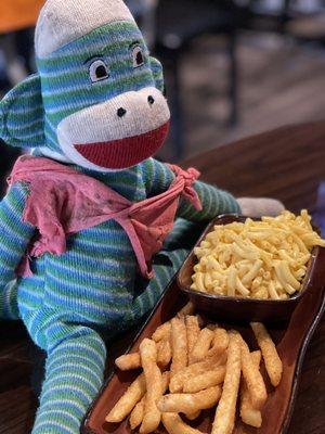 Kids meal Mac n cheese and fries