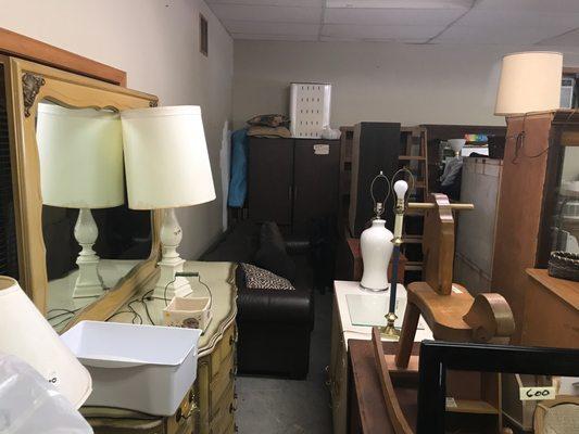 Joanies Resale Shop