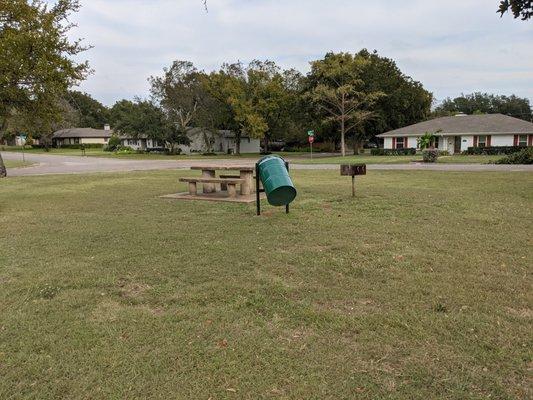 Picnic table at Westhill Park, Cleburne