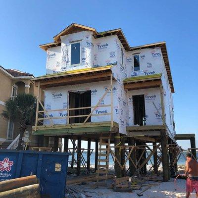 Straight Up Builders