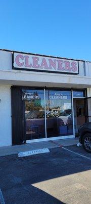Jenny's Cleaners & Alterations