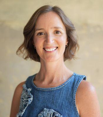 Hallie Thomas - RE/MAX Legacy