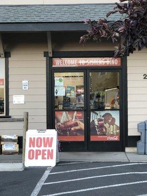 For this address- 250 E Cascade...It's called Sisters Dino Market!  They have a helpful staff AND local beer!