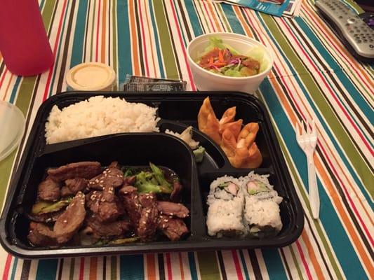 Steak Bento box take out! Looks Yummy!!