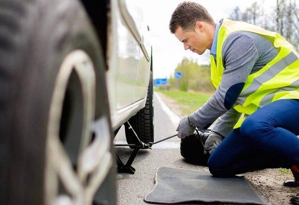 24 Hour Emergency Roadside Assistance in Aventura, Hallandale Beach, Hollywood, Pembroke Pines, Dania Beach, Fort Lauderdale Areas.