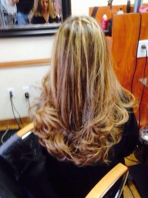 Willy's Hair Designers