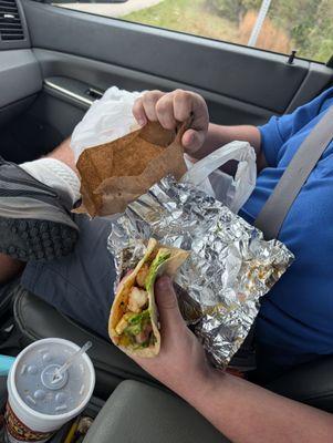 A very weak, overpriced taco.