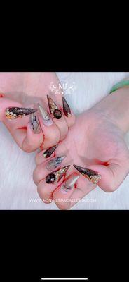 Exquisite Nail Design