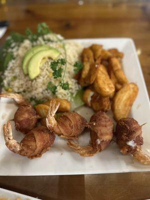 Camarones Costa Azules ( shrimp and cheese wrapped in bacon)