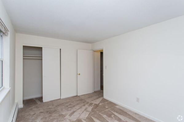 Welcome home to Hallmark Northwood, a Heritage Properties apartment community located in the Upper Highlands section of Lowell, MA.