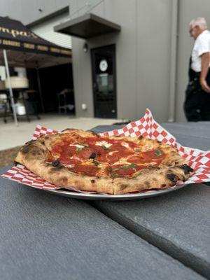 Compas pizza and farmers beer is a great combo.