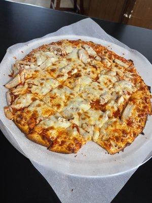 Spicy chicken Buffalo pizza