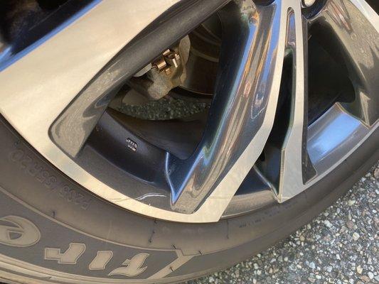 ABSOLUTE WORST CAR WASH!! Scratches to wheels and vehicle! OWNER HAS NO INTEGRITY, TERRIBLE SERVICE AND DETAILS ARE TRASH!