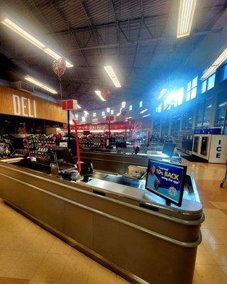 Feb 2023: All lanes closed but self-checkout. Not happy:(