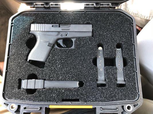 Made a perfect case for two factory mags that include a pinky extension, a 10 round mag, and a Glock 43