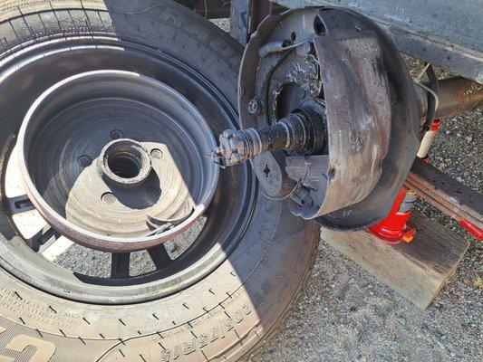 Lindustries RV Services