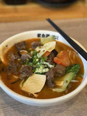 红烧牛肉拉面(微辣) / Braised Beef Brisket Ramen