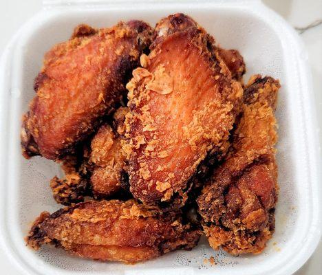 Fried chicken wings, 6 pcs, $8.50. Not bad.
