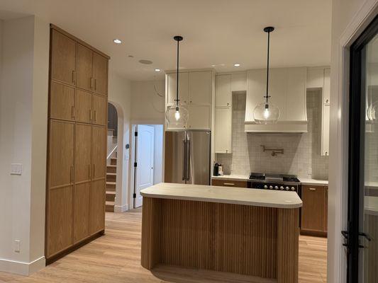 Division General Building