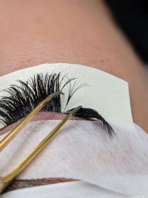 Perfectly grown out healthy lash! With our technique your extensions won't damage your natural lash.