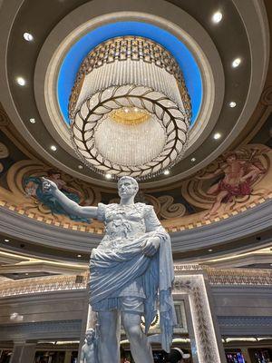 AA Luxury Realty, LLC