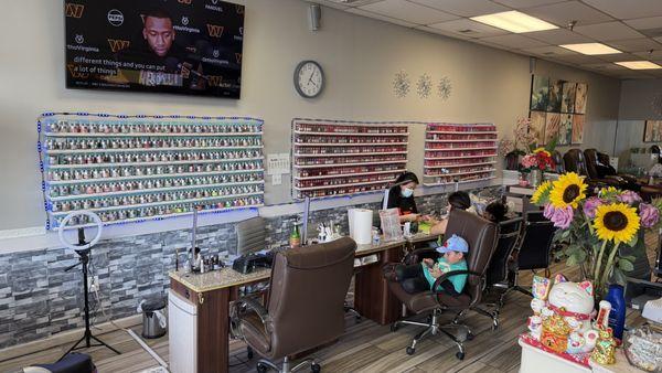 Color Nails & Spa