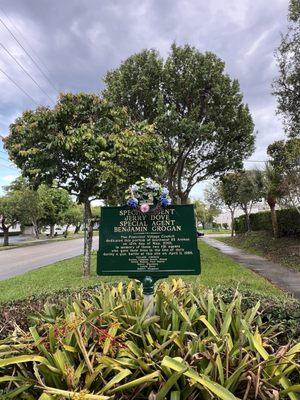 Special Agent Jerry Dove and Special Agent Benjamin Grogan