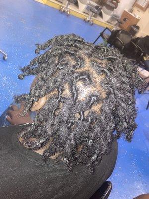 Loc retwist+style
