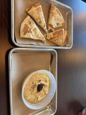 Pita and Hummus, delish!