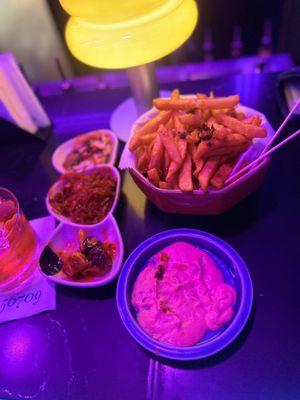 cold apps set (squid, spicy seaweed, kimchi whelk), mala fries w dipping sauce