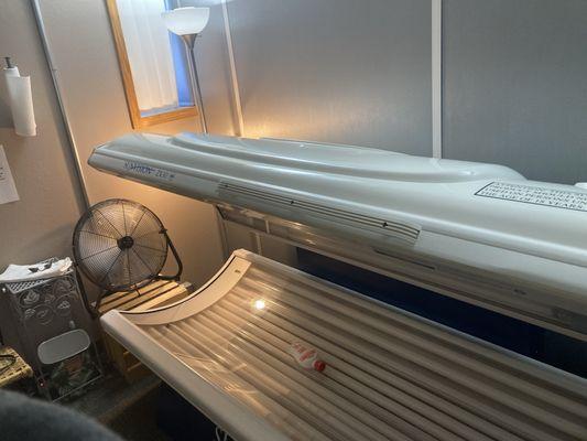 Bahama Breeze Tanning Salon