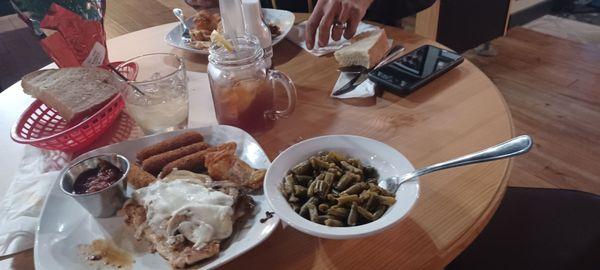 I ordered the Italian chicken with green beans. The green beans were phenomenal best I've ever had and the chicken was amazing!