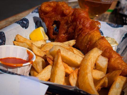 LOCAL ROCKFISH & CHIPS