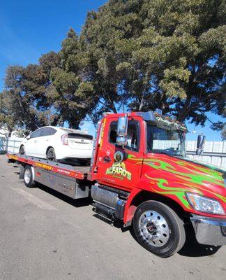 Alfaro's Towing Services