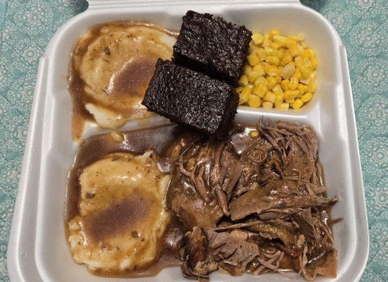 The hot beef special is amazing! And bonus dessert. Highly recommend.