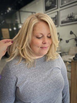 Full blonding service and layered lob!