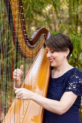 Harpist Elizabeth Louise