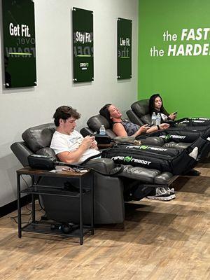 More compression clients getting their recovery on.