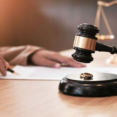 Get help with:
Legal Advice
Filing for Divorce
Property Division
Child Custody and Visitation
Child Support
Spousal Support (...