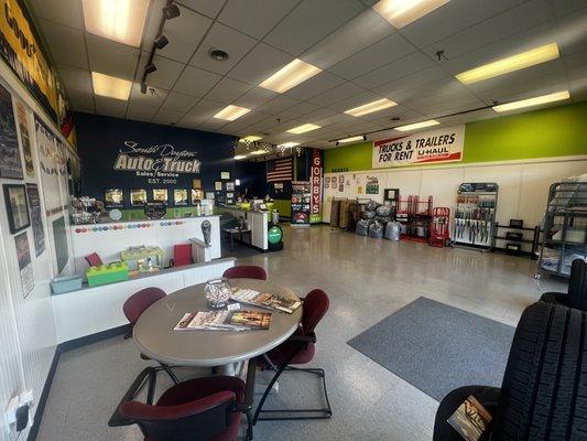 Waiting & display area