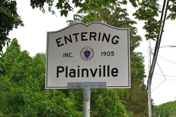 Entering Plainville on Route 1A from North Attleborough.