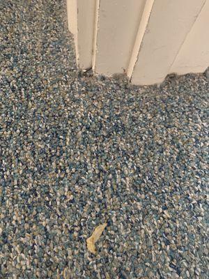 Gross floors and corners upon checking in