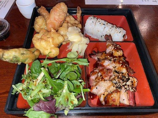 Pork belly bento box with spicy tuna roll