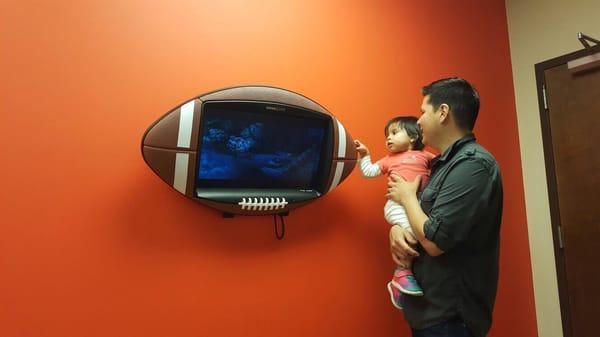 There are small details everywhere. Kids have fun!