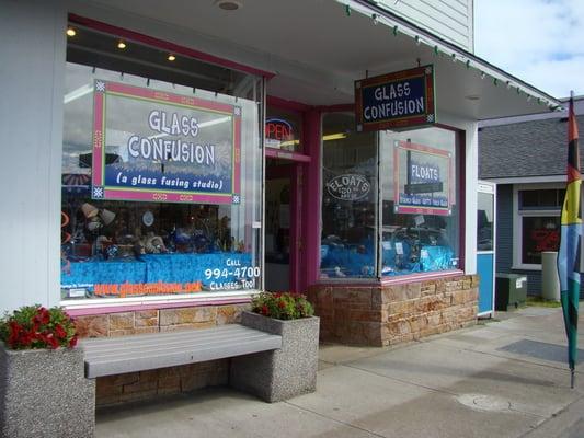 Glass Confusion 1610 NE Hwy 101 Lincoln City Or. A fun energetic glass gift shop on the Oregon Coast!
