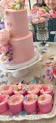 Cakes by Mikos