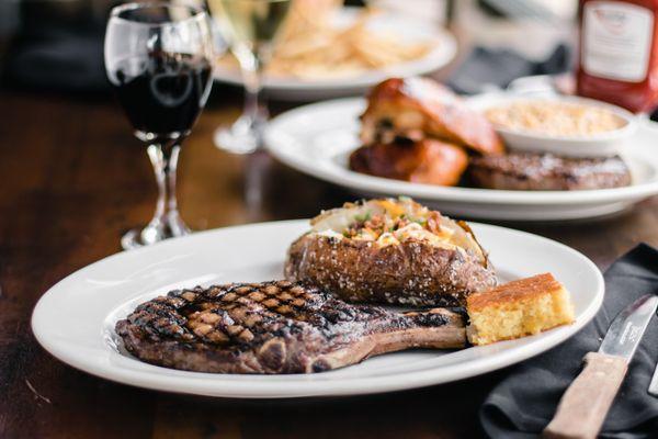 Toby Keith's I Love This Bar & Grill